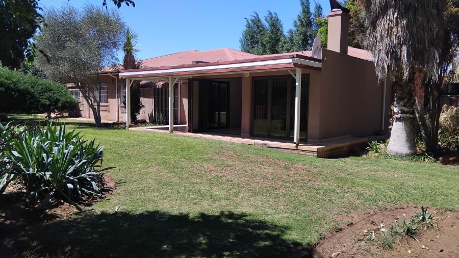 4 Bedroom Property for Sale in Irene Park North West